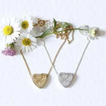 Wildflower Heart Necklace – Gold, 5 of 9