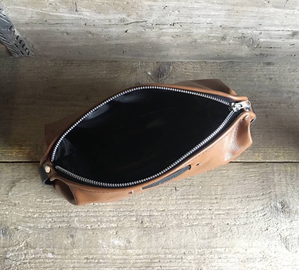 tan leather toiletry bag