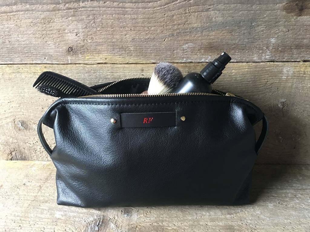 dopp leather bag