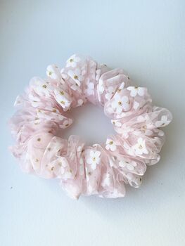 Daisy Tulle Scrunchie, 3 of 9