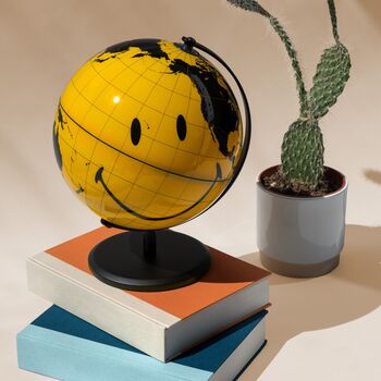 Smiley Original World Globe, 3 of 6