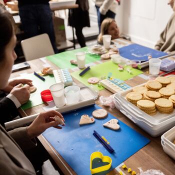 The Office Experience: Biscuit Decorating | Ten People, 8 of 9