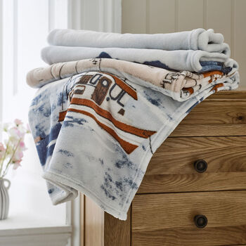 Coastal Fishing Village Textured Printed Soft Throw, 3 of 5
