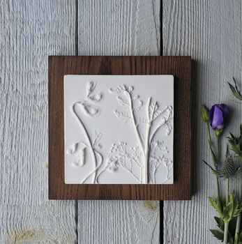 Sweet Peas, Fern And Ladies Mantle Plaster Cast Plaque, 4 of 5
