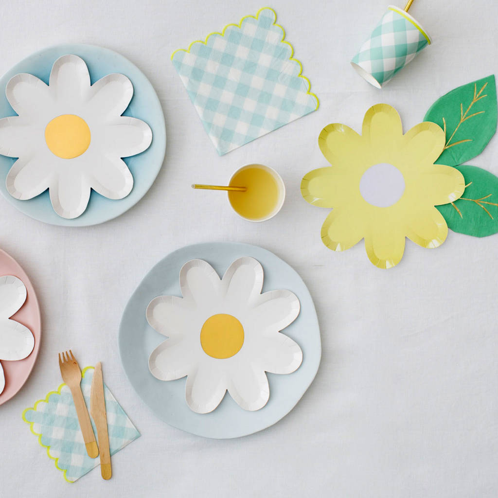 daisy plates by little lulubel