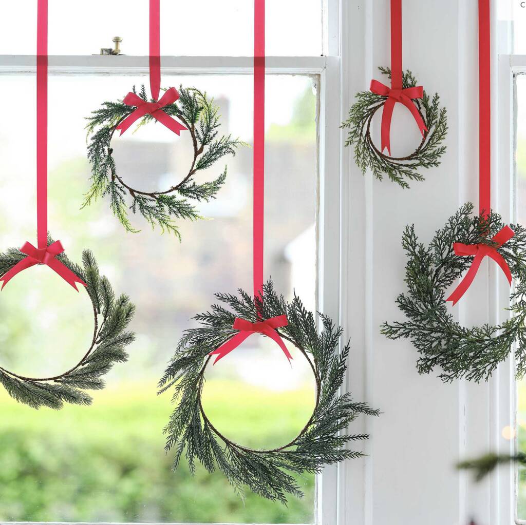 Five Festive Faux Wreaths With Ribbon, 1 of 2