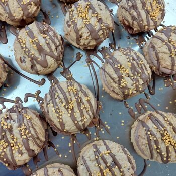 Salted Caramel Cookie Sandwich – Runny Caramel Centre, 2 of 6