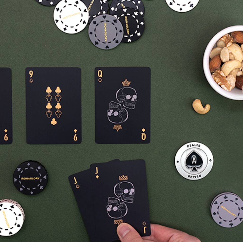 Luxury Personalised Poker Set, 1 of 4