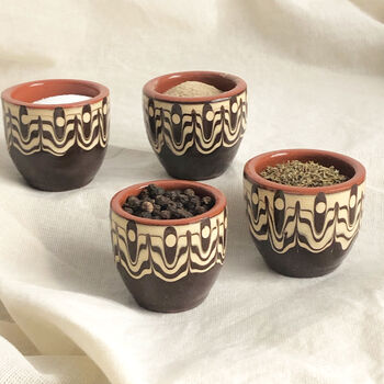 Set Of Four Brown Ceramic Stoneware Pinch Or Dip Pots, 4 of 5