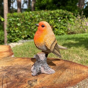 Pair Of Robin On A Tree Stump Garden Ornaments, 10 of 11