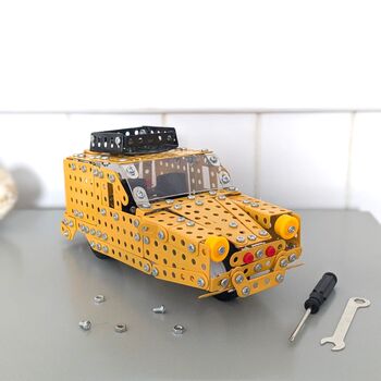 Make Your Own Reliant Regal Metal Construction Set, 5 of 7