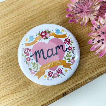 Welsh Best Mum/Gran Badge, 3 of 5