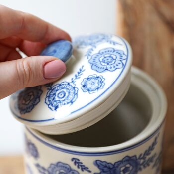 Blue Willow Tea Storage Jar, 5 of 6