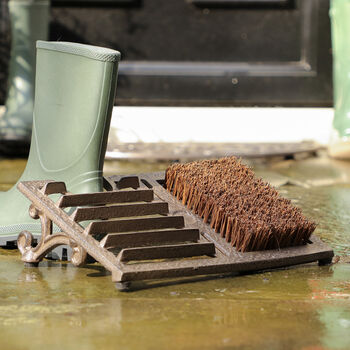 boot puller and brush