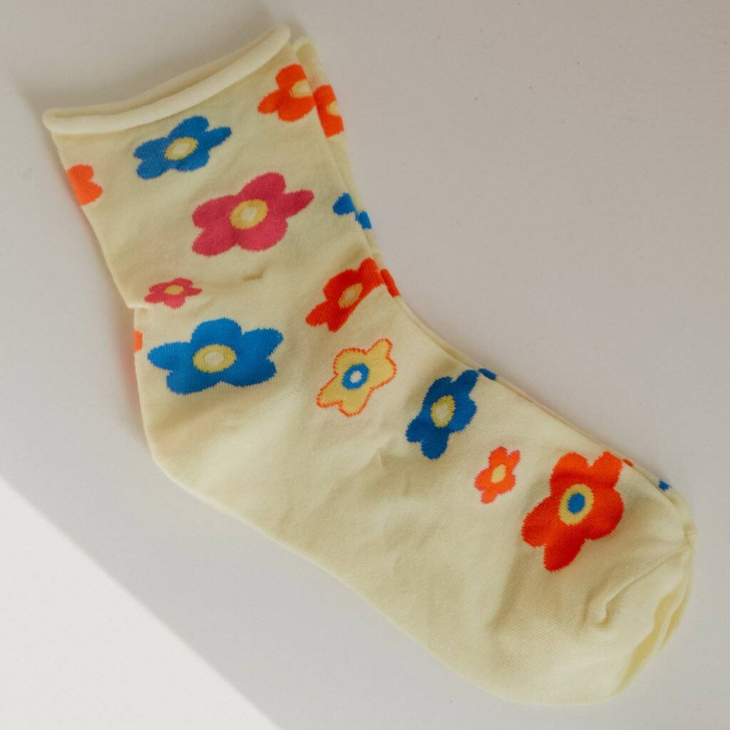 Nikole 90s Style Cream Daisy Flower Floral Ankle Socks, 1 of 2