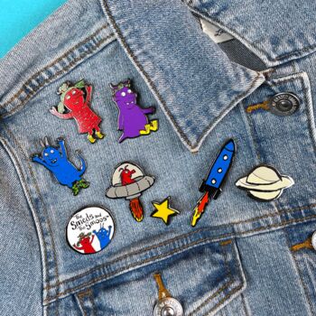 The Smeds And The Smoos Rocket And Planet Pin Badge Set, 2 of 2
