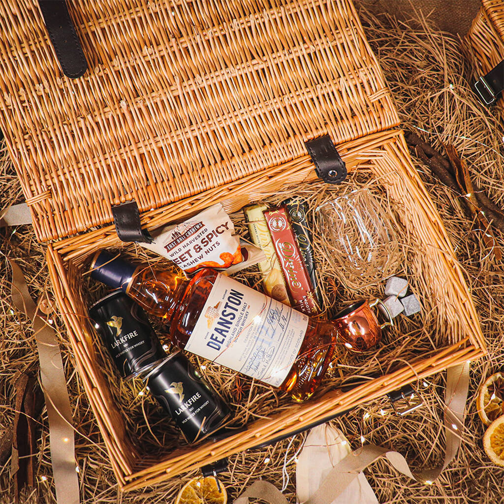 Personalised Luxury Deanston Whisky Gift Hamper, 1 of 3