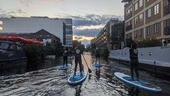 Sunset Paddleboarding London Experience For Two, 3 of 9
