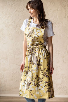 Crossback Pinafore Apron | Studio And Café Workwear, 11 of 12