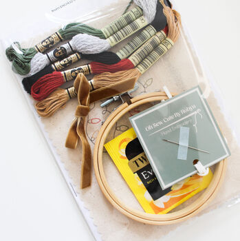 “Deck The Halls” With Christmas Lights Design Beginner Embroidery Kit, Hand Embroidery, 4 of 7