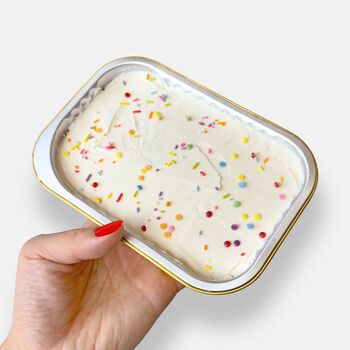 Piece Of Cake Postable Cake Box Vanilla, 2 of 4