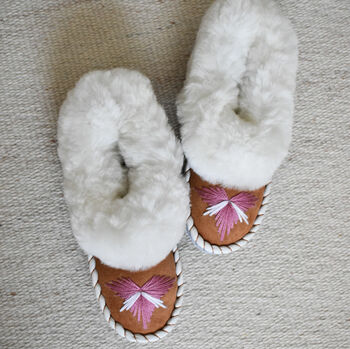 Women's Sheepskin Moccasin Slippers Snowy, 7 of 11