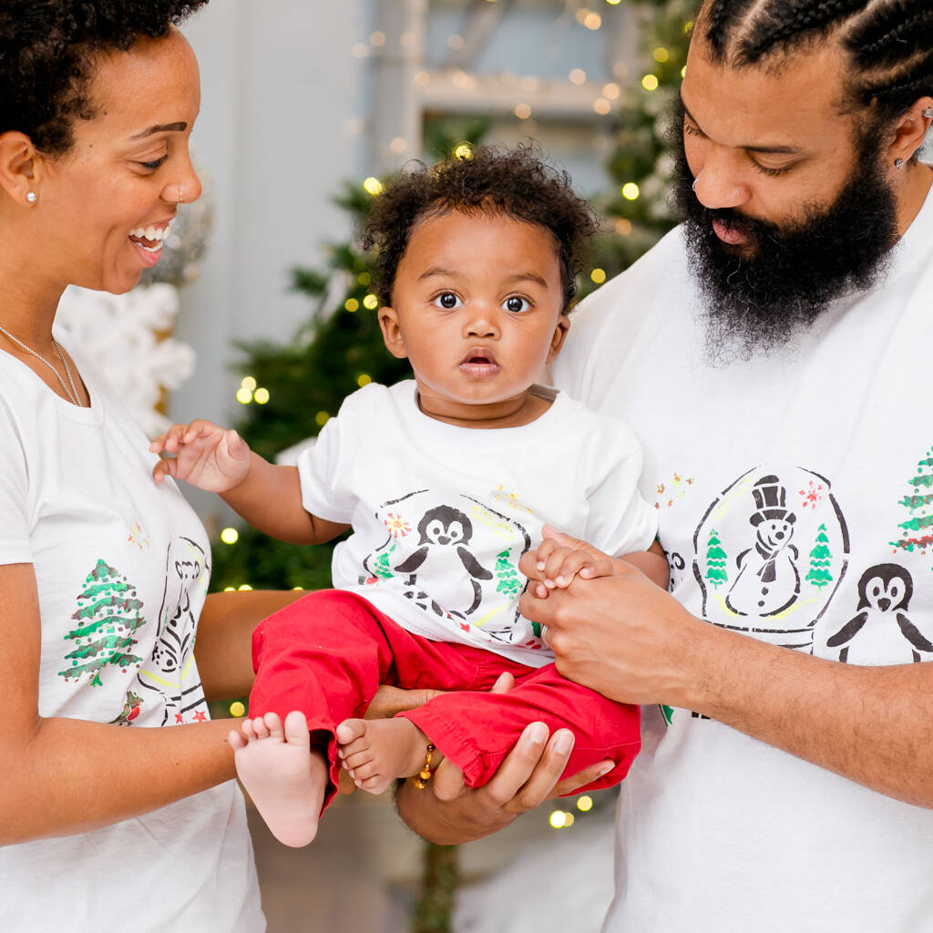 Image of Christmas Snow Globe - Children's T Shirt Painting