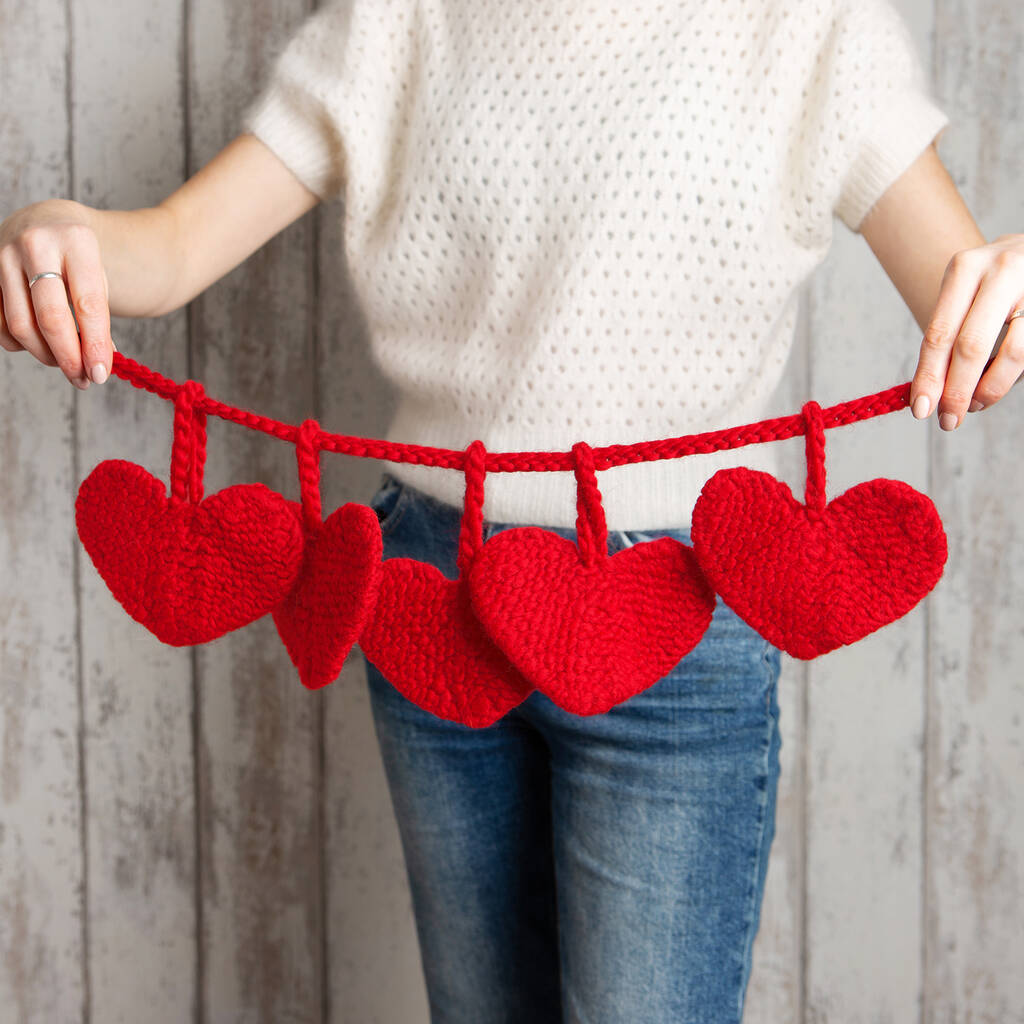 Heart Garland Knitting Kit Easy Valentines, 1 of 6