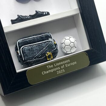 Commemorative KitBox: Euro Champions 2025: The Lionesses, 3 of 6