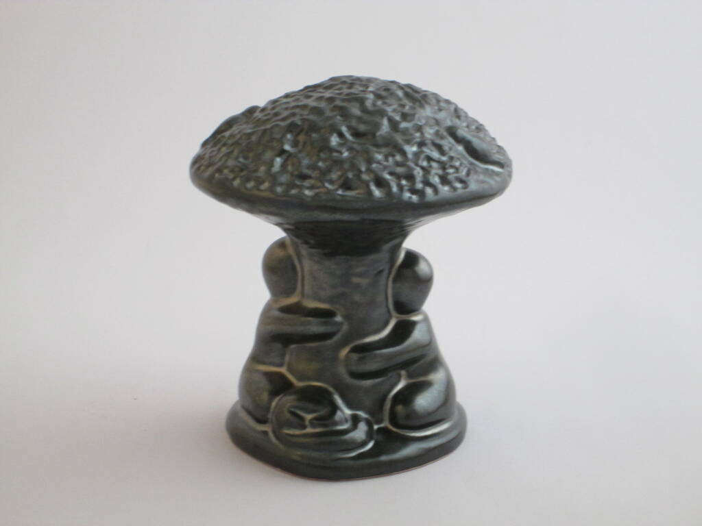 Image of Tree Huggers Sculpture