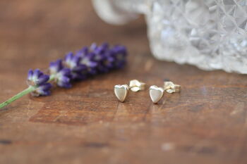 Darcy Nine Carat Gold Slender Heart Earrings, 3 of 3