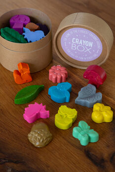 Dinosaur Themed Crayon Play Tub Set Of 16 Wax Crayons, 4 of 9