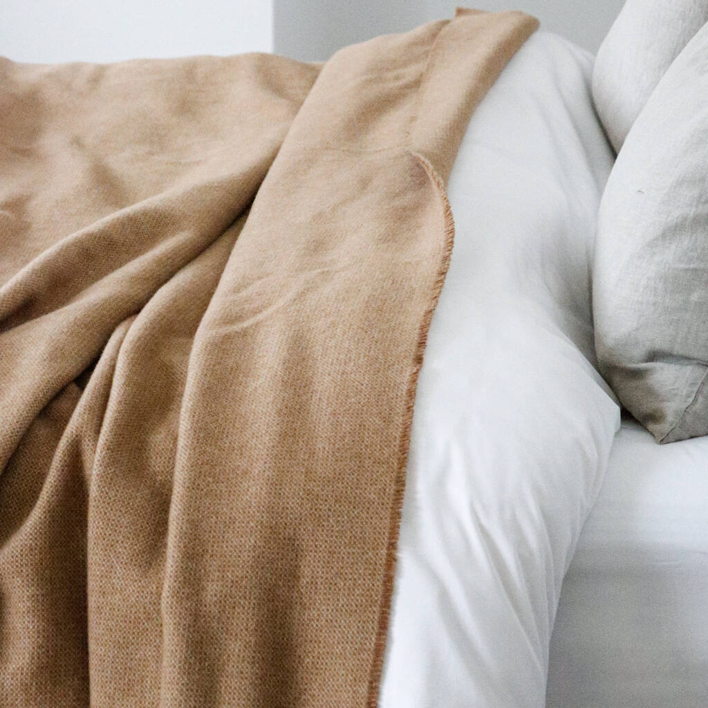 Extra Large Beige Lambswool Throw By Marquis & Dawe