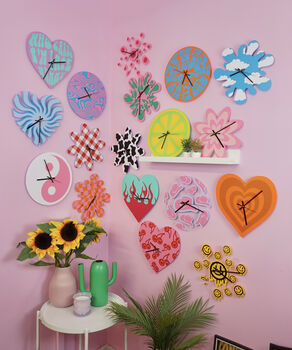 Gingham Flower Shape Decorative Clock, 4 of 6