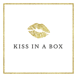 logo, KISS IN A BOX, lips, gold border