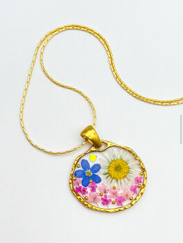 Pendant Necklace With Daisies And Forgetmenots In Gold Or Silver, 5 of 12