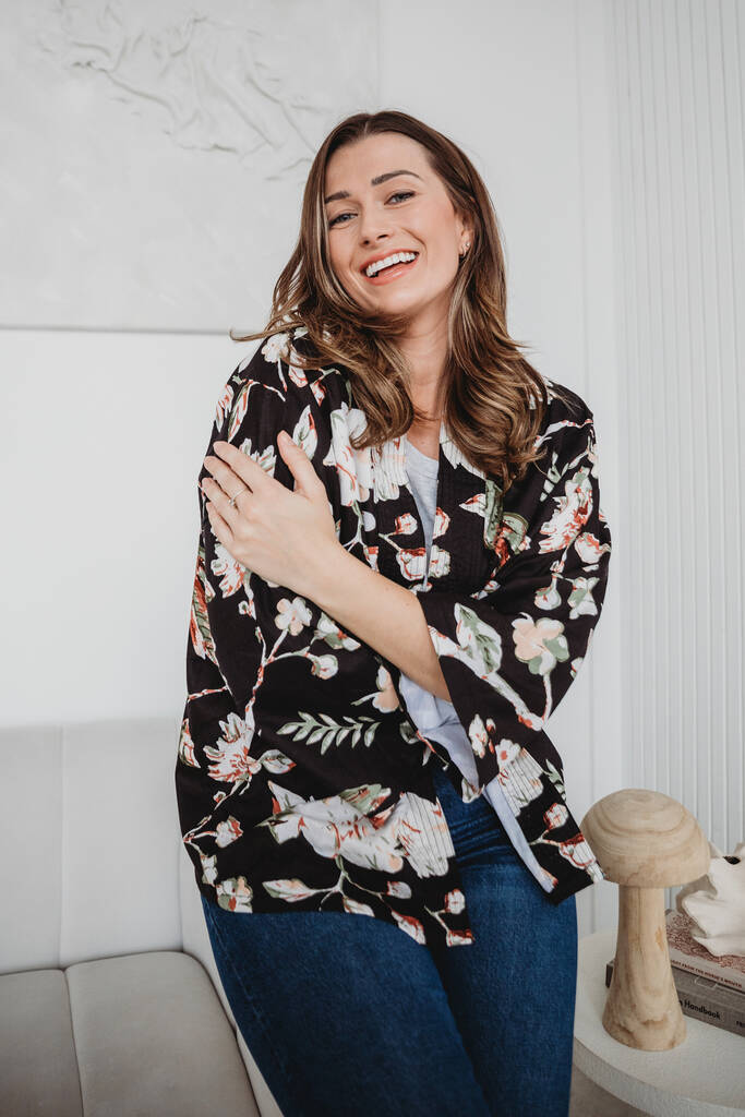 Serendipty Kimono Short Black Meadow, 1 of 2