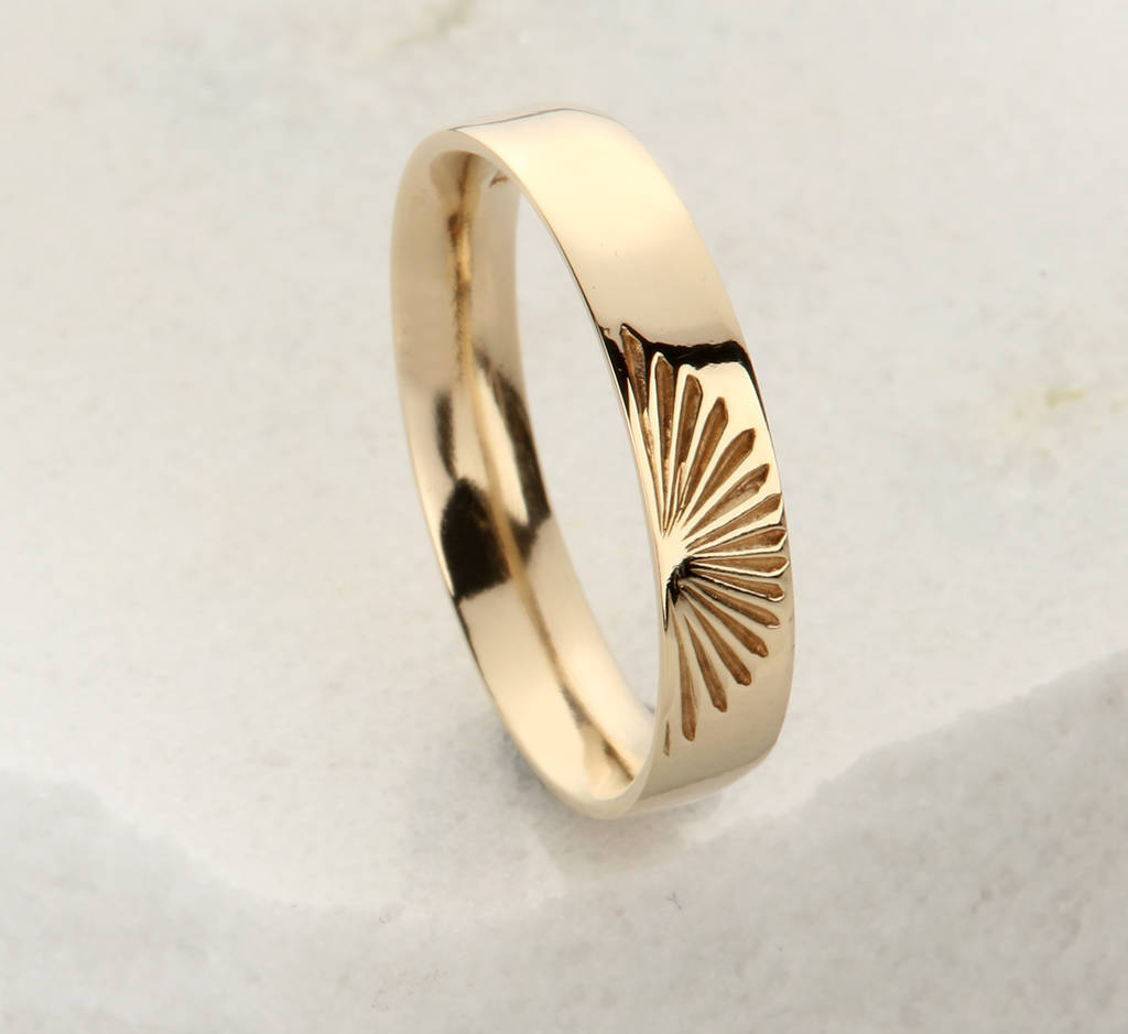 Gold Sun Pattern Women's Wedding Ring 4mm, 1 of 5