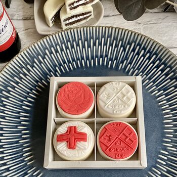 St George's Day Personalised Chocolate Coated Oreo Gift, 2 of 12