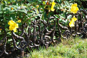 Ornate Cast Iron Garden Lawn Edging Panel 31 X 30cm, 3 of 6