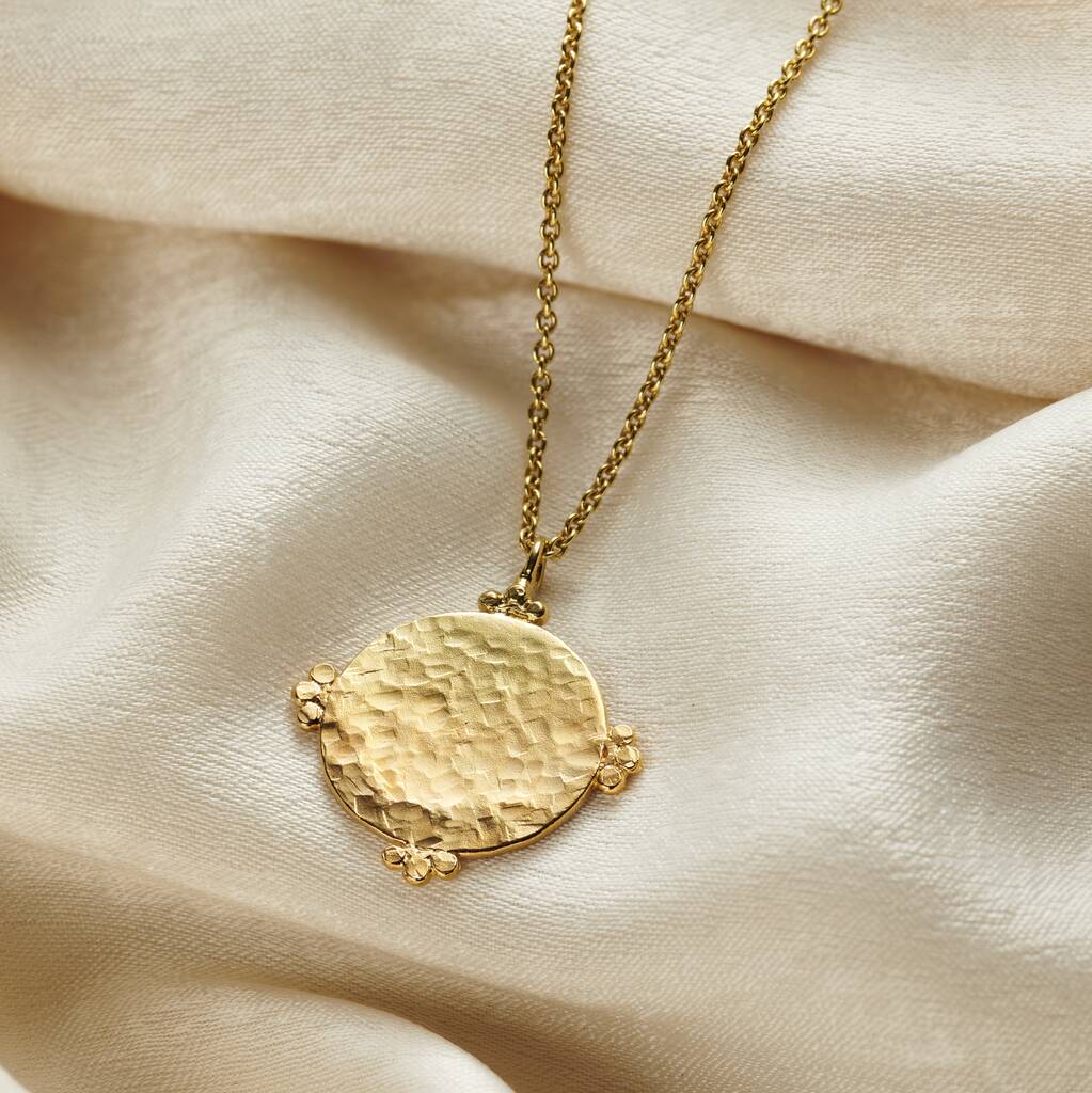 Wholesale 14k gold plated hammered disc minimalist necklace in brass