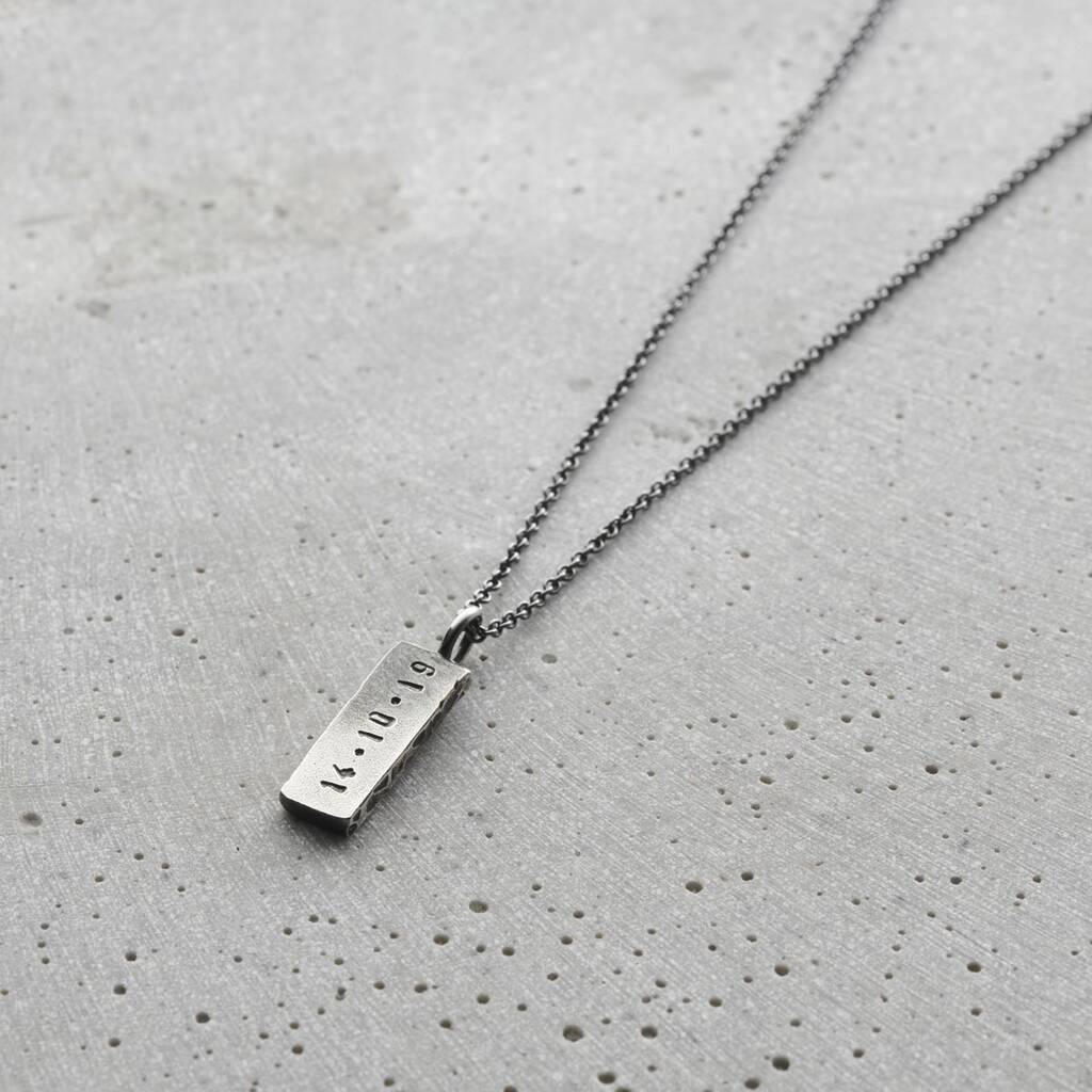 Yofair Men's And Women's Custom Vertical Bar Necklace Personalized 925  Sterling Silver Couple Engraved 3D Bar Pendant Jewelry : Amazon.in: Fashion
