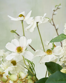 Jardin Blanc Luxury Silk Flower Bouquet, 5 of 7