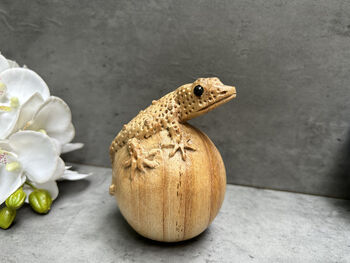 Hand Carved Wooden Gecko On Egg Ornament Figurine Gift, 7 of 12