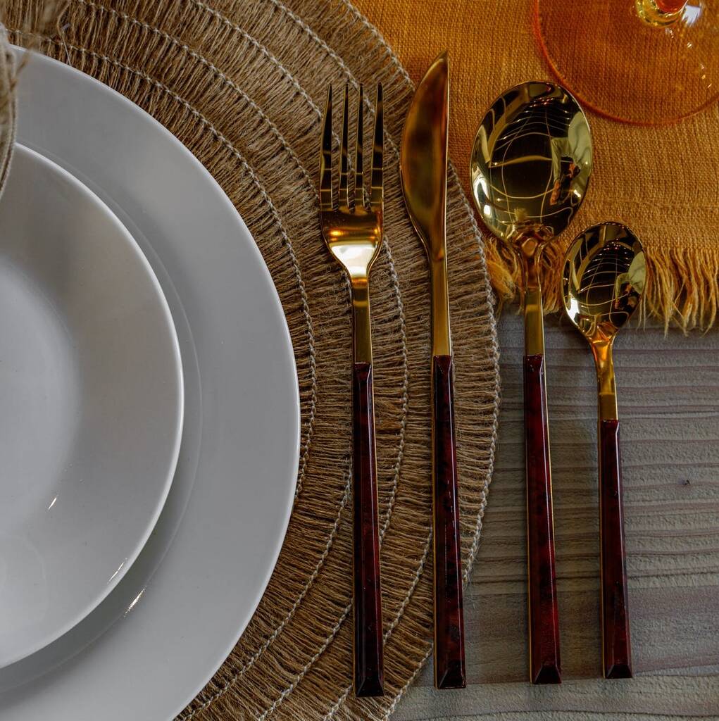 Shell Effect Cutlery Set, 1 of 5