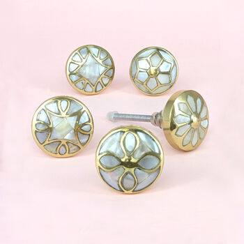 G Decor Elizabeth Mother Of Pearl Gold Brass Pull Knobs, 7 of 7