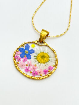 Pendant Necklace With Daisies And Forgetmenots In Gold Or Silver, 3 of 12