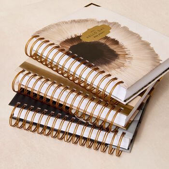 Minimal 2026 Daily Planner Diary: Petunia, 9 of 12