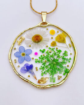Medium Necklace With Daisies And Green Flowers, 10 of 11