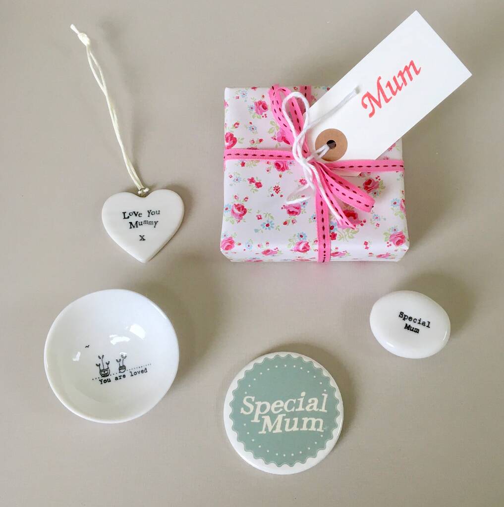 Best Mum Filled Birthday Gift Box By Chapel Cards
